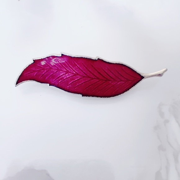 Vintage Jewelry - Red Leaf Autumn Fall Vintage Pinup Brooch